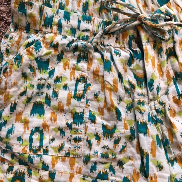 • 2/$10 • Tribal Print Linen Mossimo Shorts - Picture 3 of 5